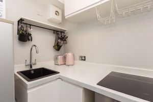 Kitchen- click for photo gallery